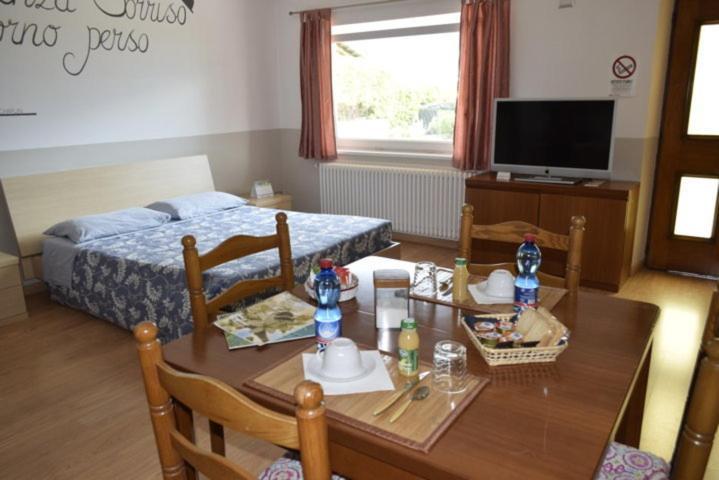 B&B Il Sorriso San Cassiano  Eksteriør billede